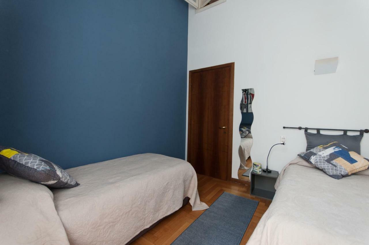 Fancy Blue Duomo Duplex Apartement Milán Exterior foto